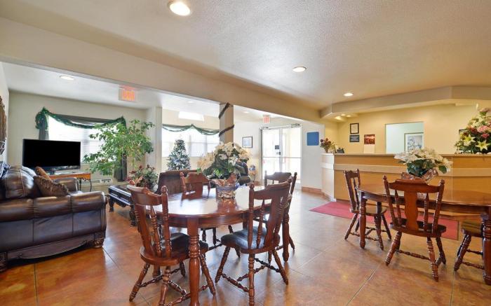 Americas Best Value Inn & Suites Ada