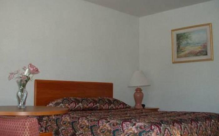 Pinebrook Motel
