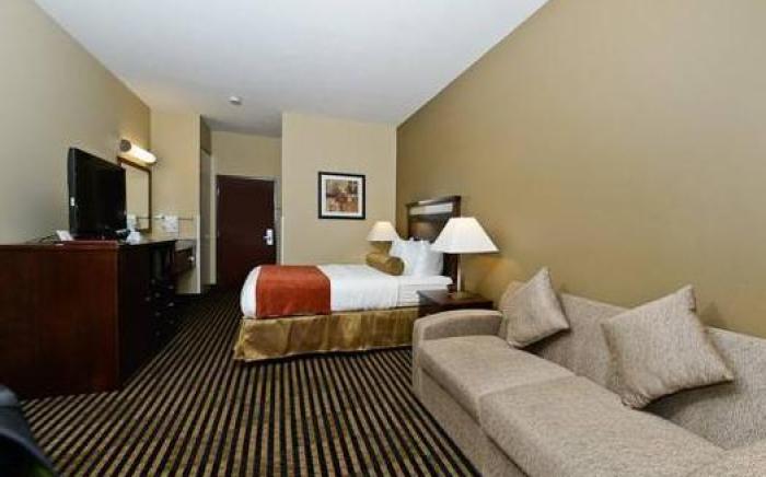 Best Western PLUS Prairie Inn