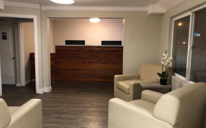 Cedar Inn & Suites