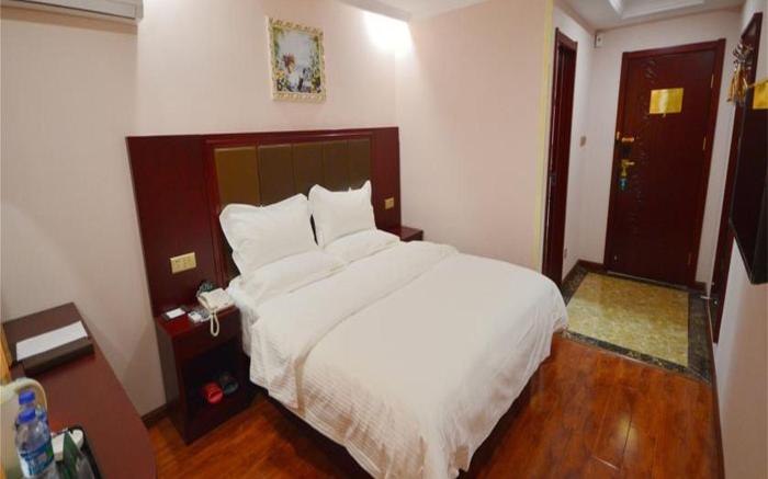 GreenTree Inn Xingtai Railway Station Business Hotel