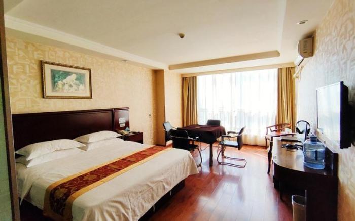 GreenTree Inn Xingtai Railway Station Business Hotel