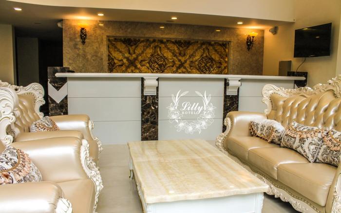 LiLLy Hotel