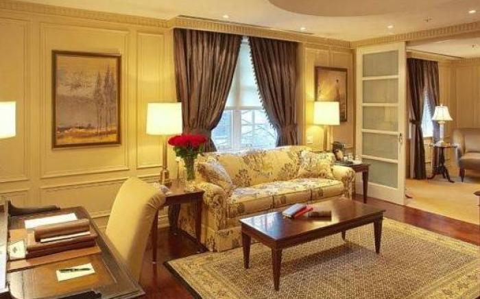 Windsor Arms Hotel