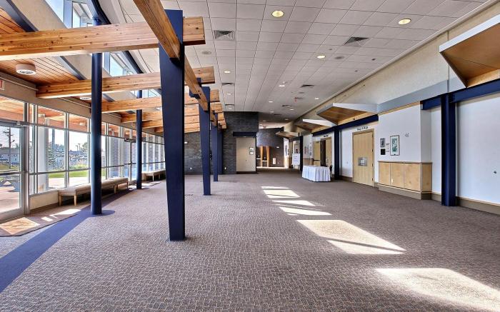 Country Inn & Suites by Radisson, Fergus Falls, MN
