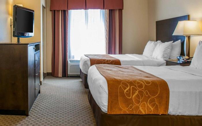 Comfort Suites