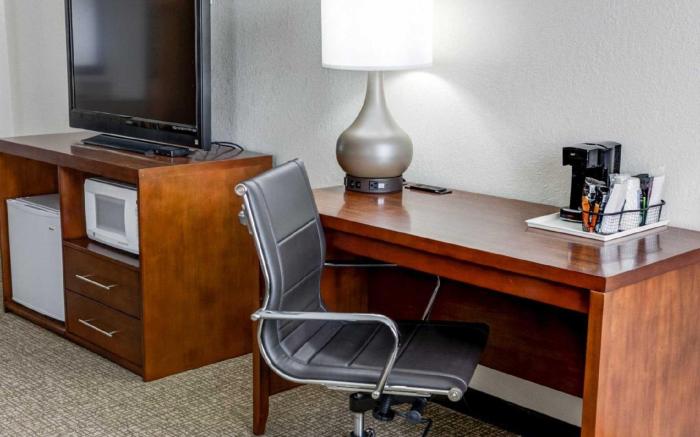 Comfort Inn Kearney - Liberty