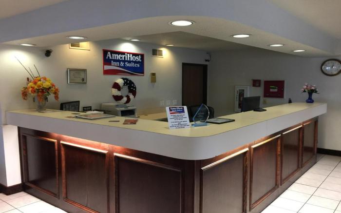 Capital O Amerihost Inn and Suites Mexico Hwy 54 MO