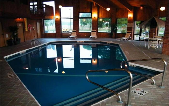 Capital O Amerihost Inn and Suites Mexico Hwy 54 MO
