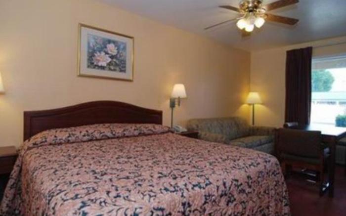 Econo Lodge Bartlesville Hwy 75