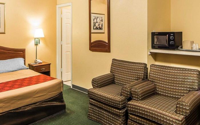 Econo Lodge Bartlesville Hwy 75