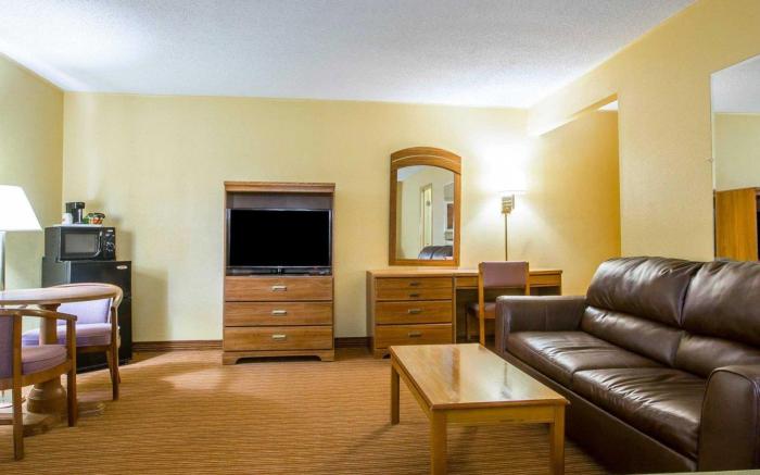 Econo Lodge Massena Hwy 37