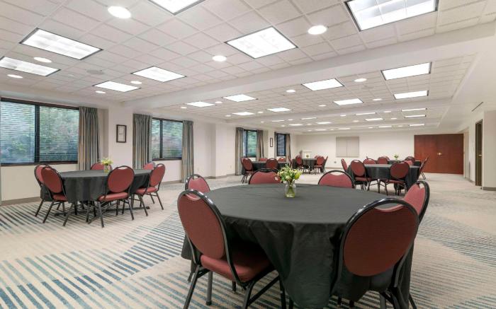 Comfort Inn & Suites Lake George