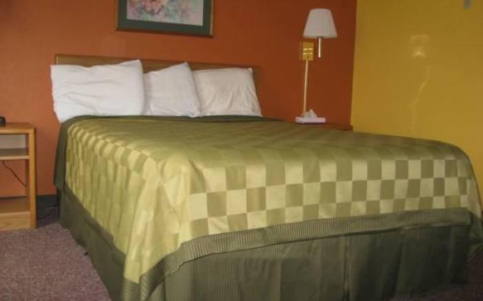 Regency Inn & Suites Faribault