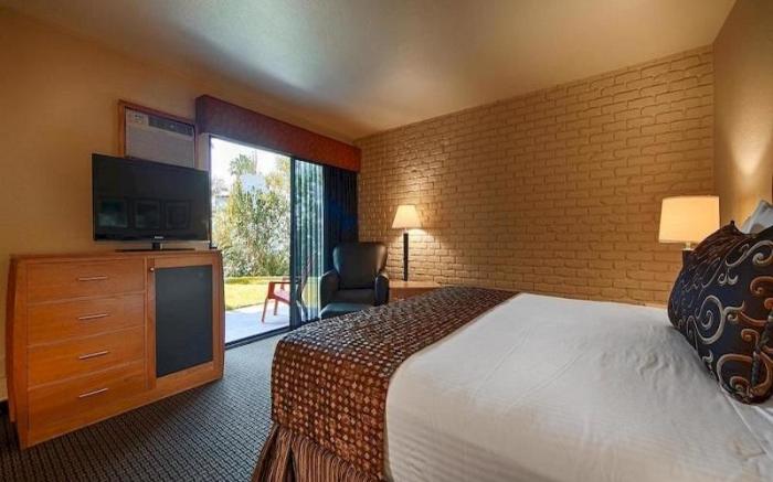 Best Western Pine Tree Motel