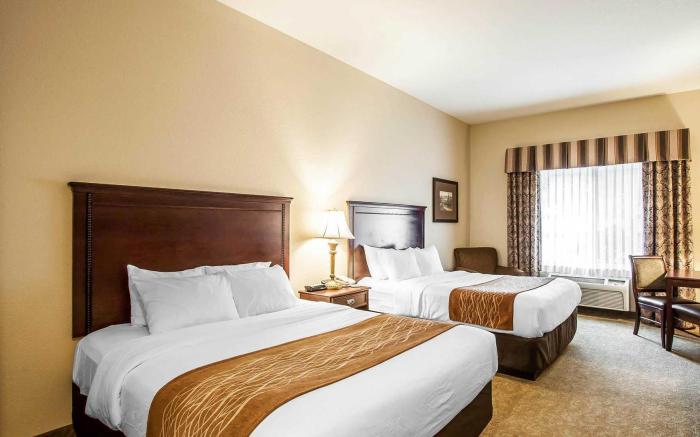Comfort Inn & Suites McMinnville Wine Country
