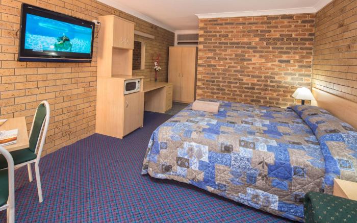 Settlers Motor Inn