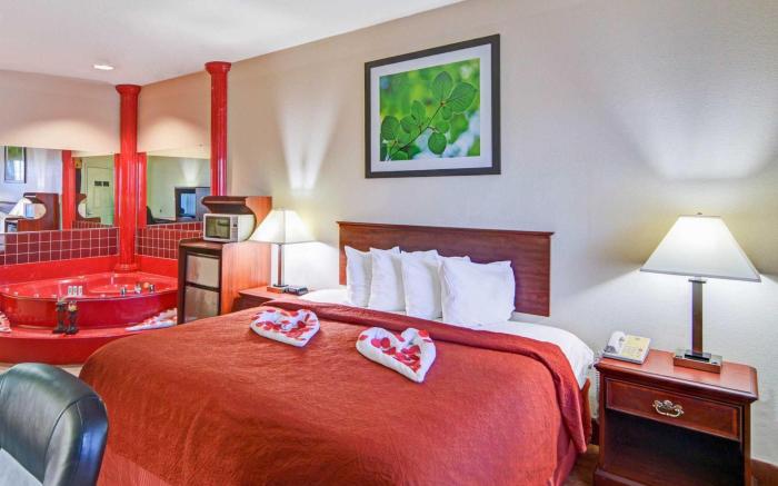 Quality Inn & Suites Canton