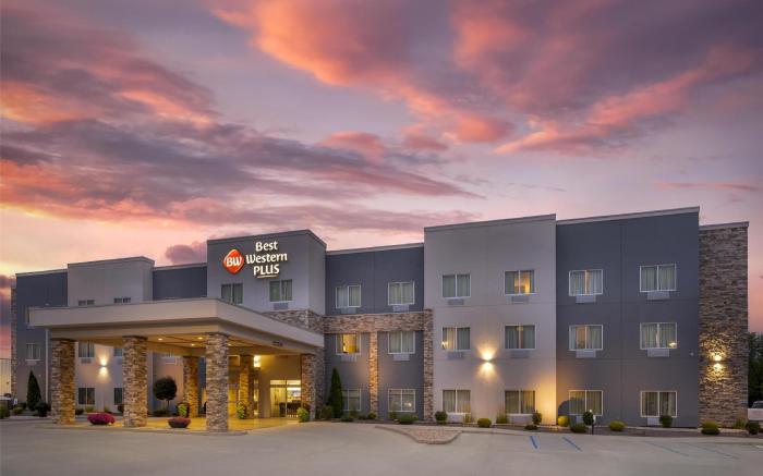 Best Western Plus Parkside Inn & Suites