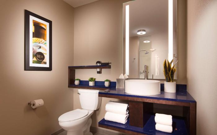 GLo Best Western Nashville Airport