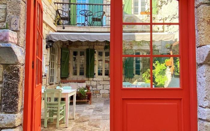 Oberj d'Azur Alacatı