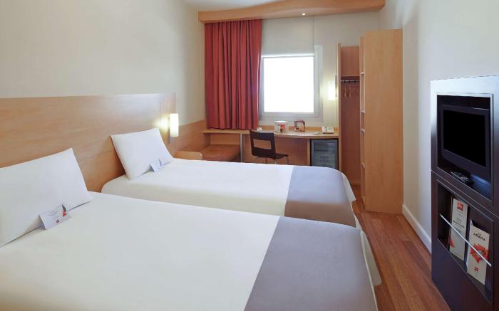 Ibis Adana