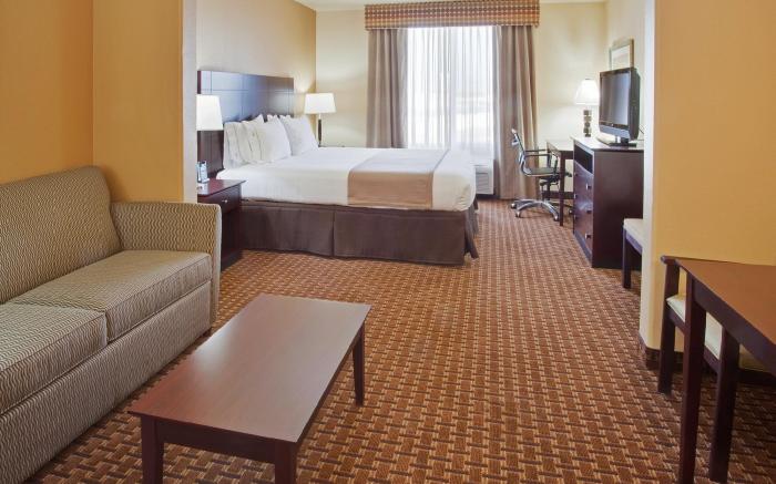 Holiday Inn Express Hotel & Suites Dinuba West By IHG