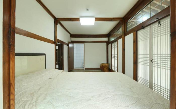 Classic Hanok Pension