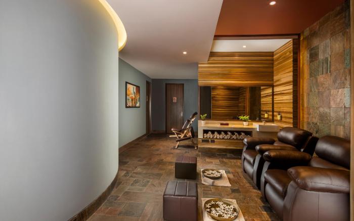 Sandal Suites Op. By Lemon Tree Hotels