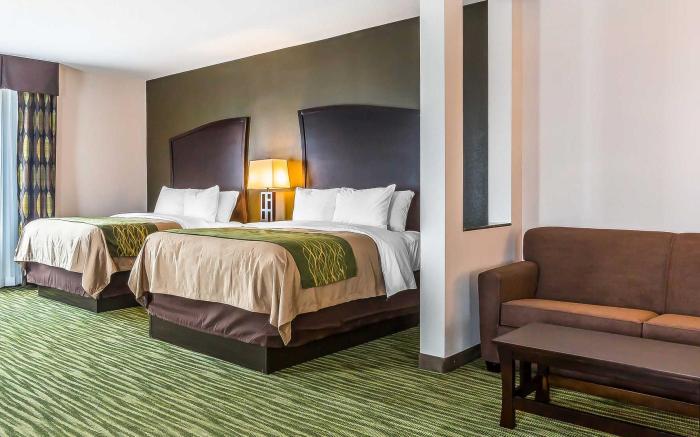 Comfort Inn & Suites Moore - Oklahoma City