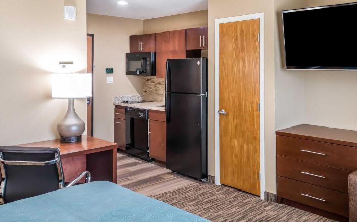 MainStay Suites