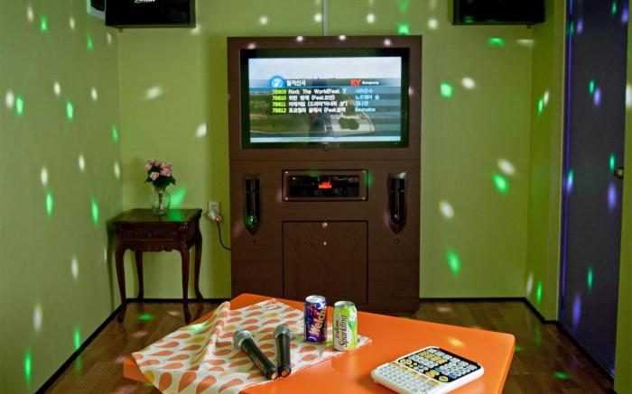 Gyeongju epilogue pension spa breakfast noraebang