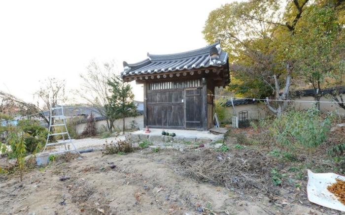Bonghwa manhoi gotek