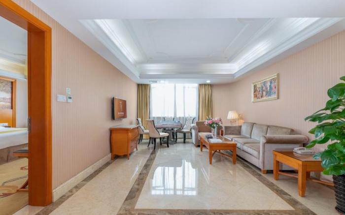 Vienna International Hotel Guigang Sports Center Wanda