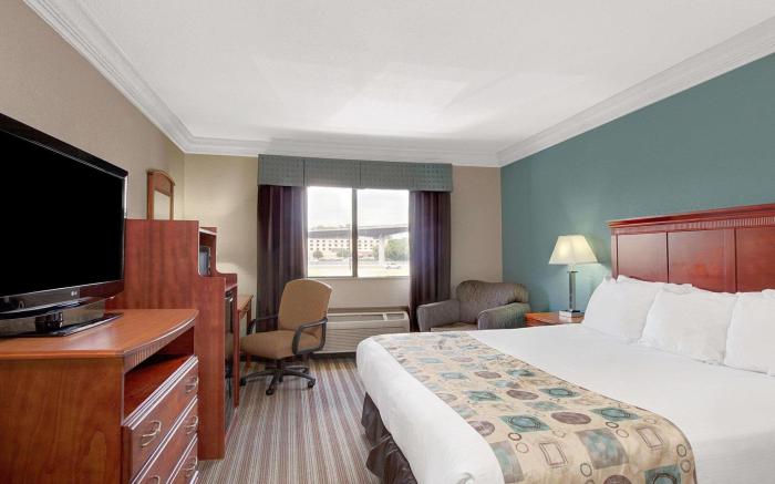 Ramada by Wyndham Houston Intercontinental Airport South