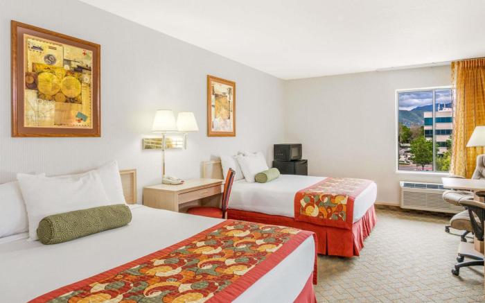 Comfort Inn & Suites Salt Lake City I-80 I-15 Downtown