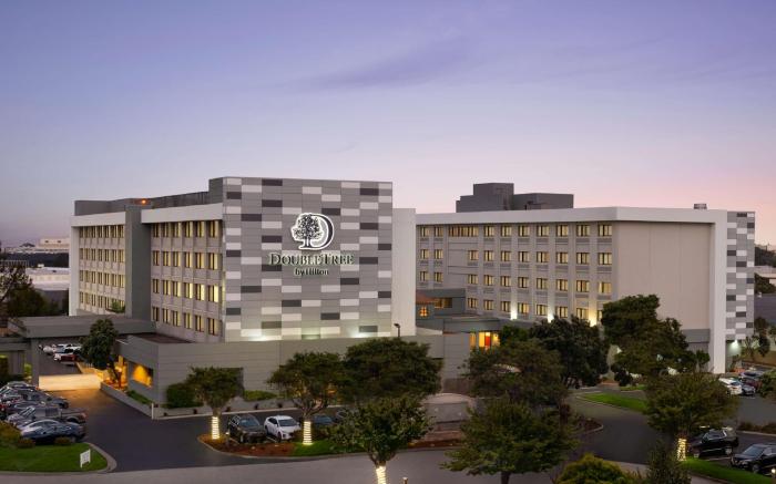DoubleTree by Hilton San Francisco Airport South Blvd
