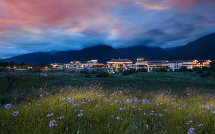 Hilton Linzhi Resort