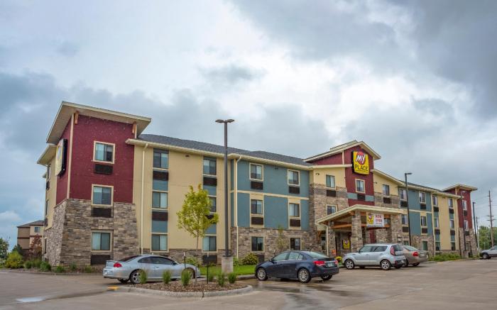 My Place Hotel Davenport