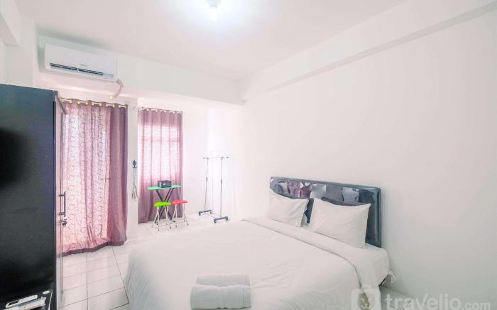 Beautiful Studio at Gunung Putri Apt By Travelio