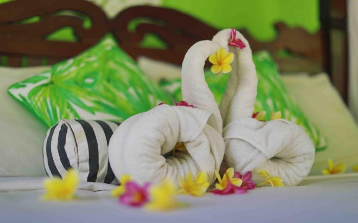 KIRANA HOMESTAY (LEAF BUNGALOW)
