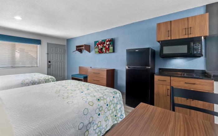 HomeTowne Studios San Antonio E – Frost Bank Center