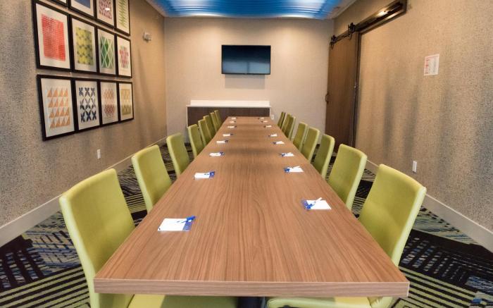 Holiday Inn Express and Suites Louisville N Jeffersonville By IHG