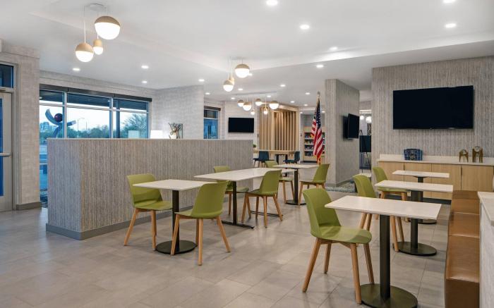 TownePlace Suites Phoenix Glendale Sports & Entertainment District