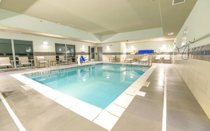 Holiday Inn Express & Suites Dayton East – Beavercreek by IHG