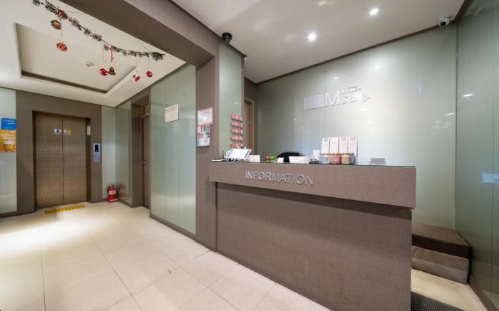 Hotel M story