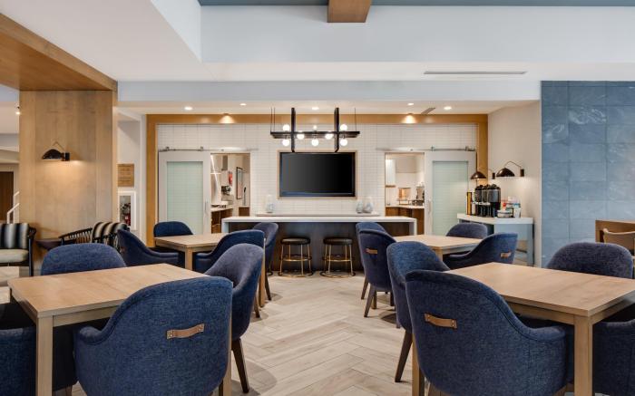 Staybridge Suites Iowa City Coralville By IHG