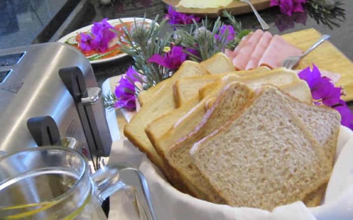 La Roche Guest House