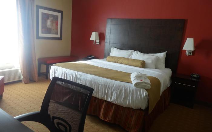Best Western Plus Bowmanville Hotel