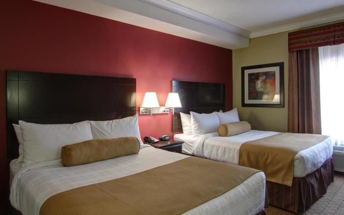 Best Western Plus Bowmanville Hotel